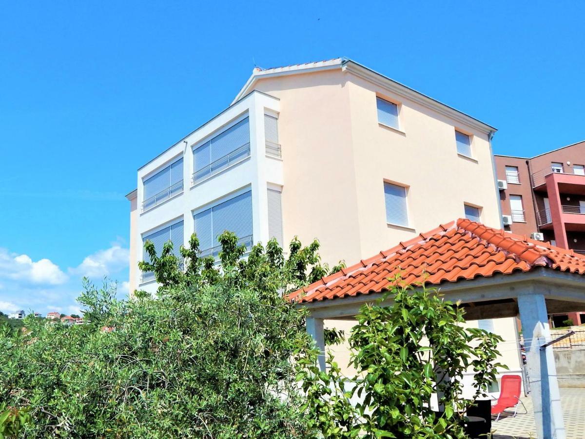 Apartments Linda Trogir Kültér fotó